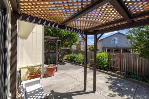 1409 Magnolia Avenue Rohnert Park CA 94928