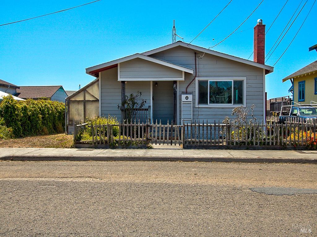 715 West Street Fort Bragg CA 95437