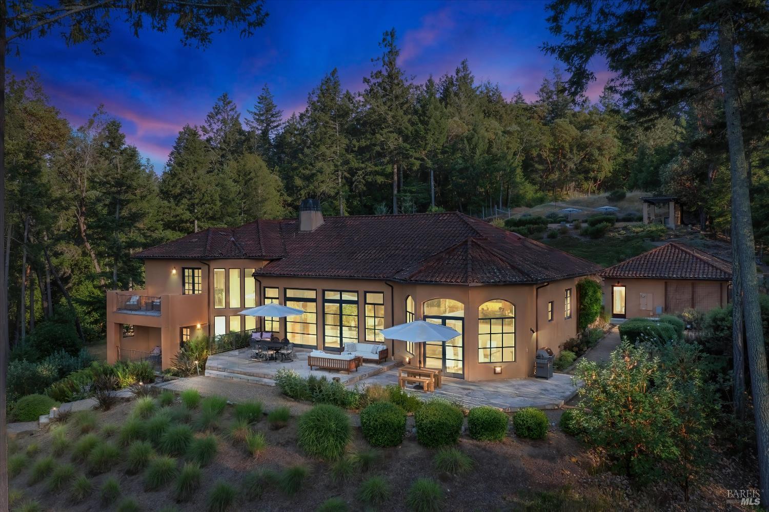 1315 W Dry Creek Road Healdsburg CA 95448