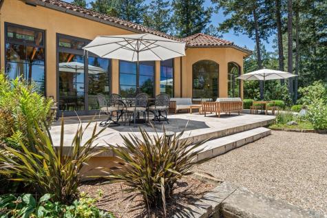 1315 W Dry Creek Road Healdsburg CA 95448