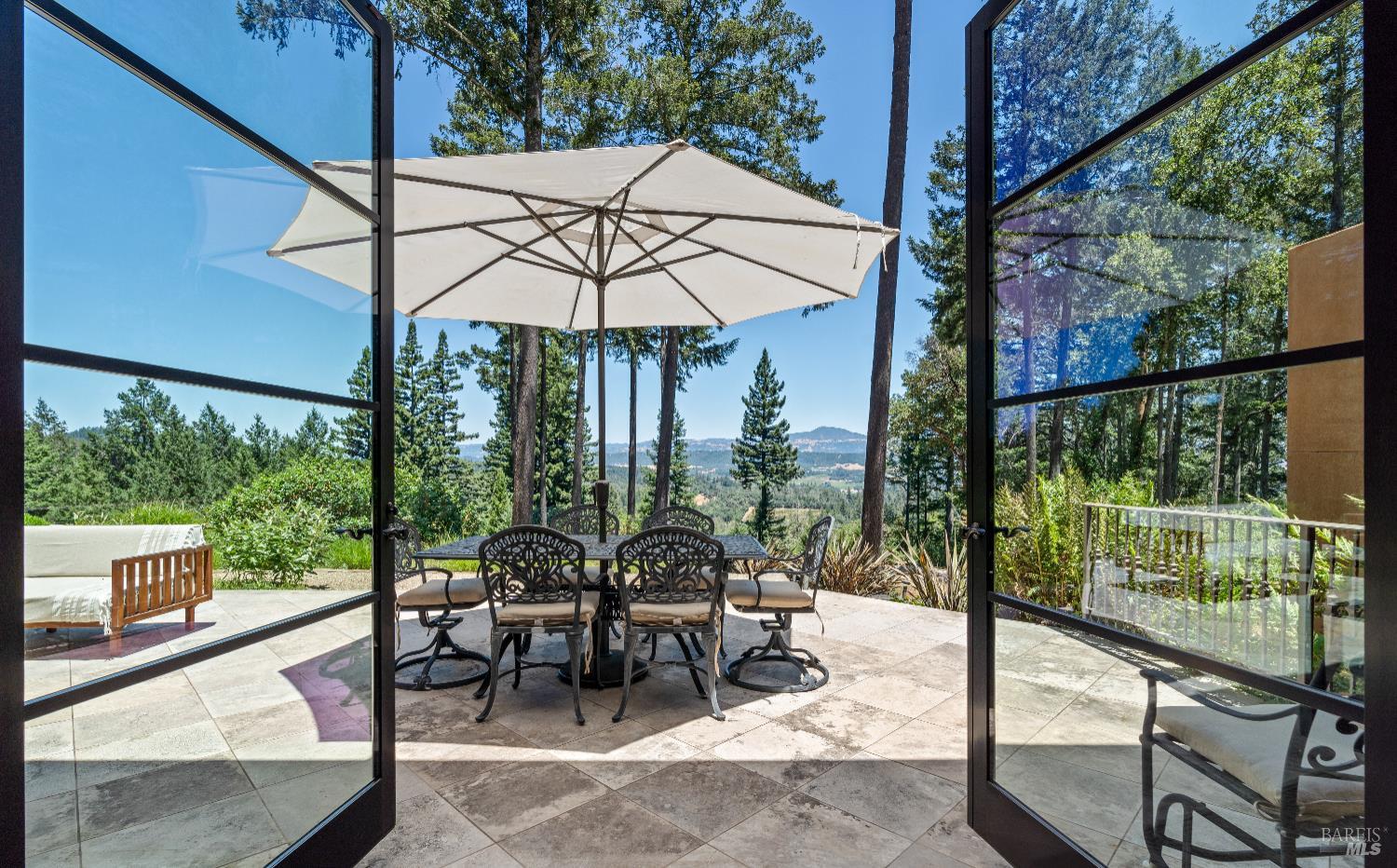 1315 W Dry Creek Road Healdsburg CA 95448