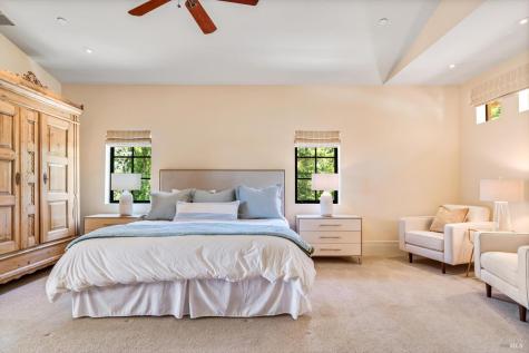 1315 W Dry Creek Road Healdsburg CA 95448