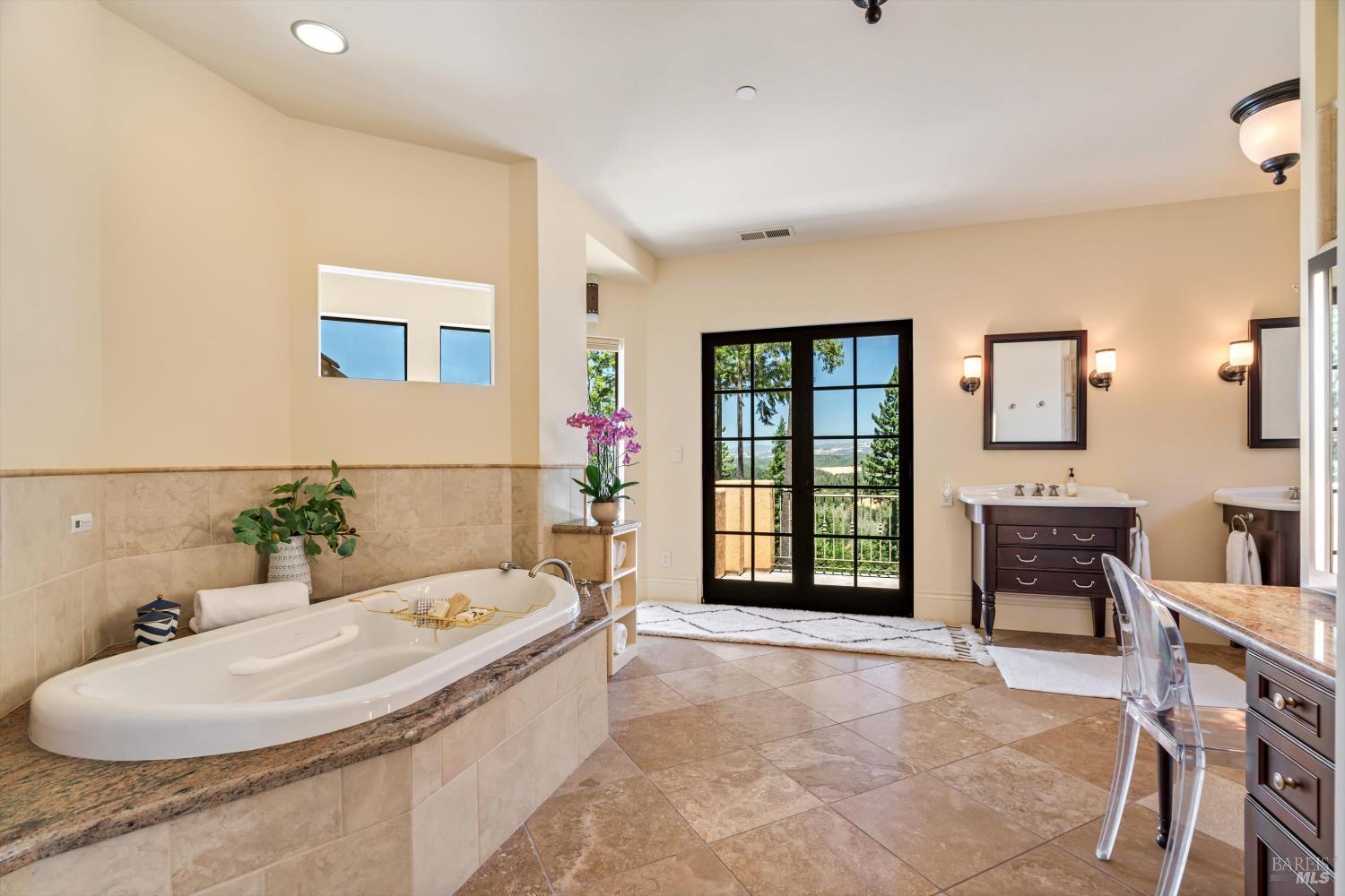 1315 W Dry Creek Road Healdsburg CA 95448