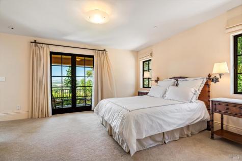 1315 W Dry Creek Road Healdsburg CA 95448