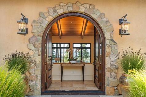 1315 W Dry Creek Road Healdsburg CA 95448