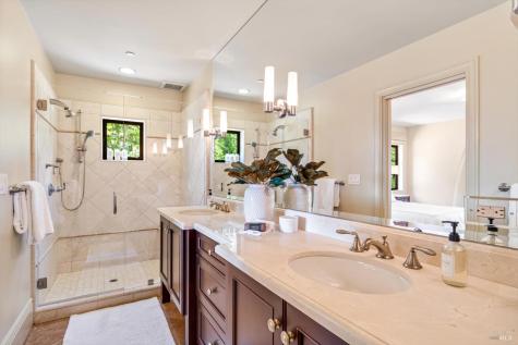 1315 W Dry Creek Road Healdsburg CA 95448