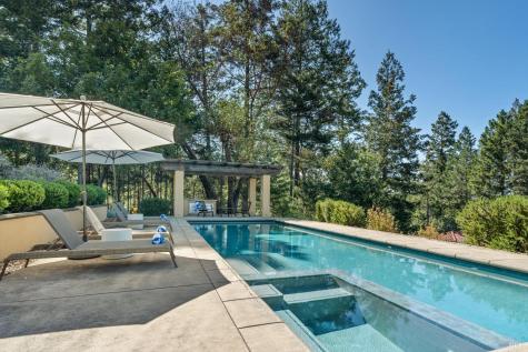 1315 W Dry Creek Road Healdsburg CA 95448