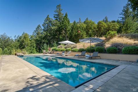 1315 W Dry Creek Road Healdsburg CA 95448