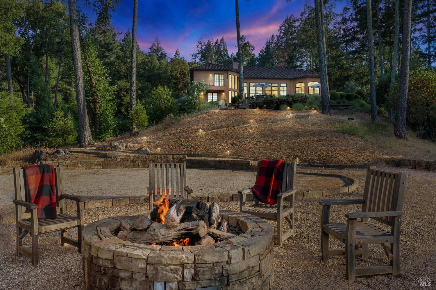 1315 W Dry Creek Road Healdsburg CA 95448