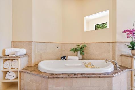 1315 W Dry Creek Road Healdsburg CA 95448