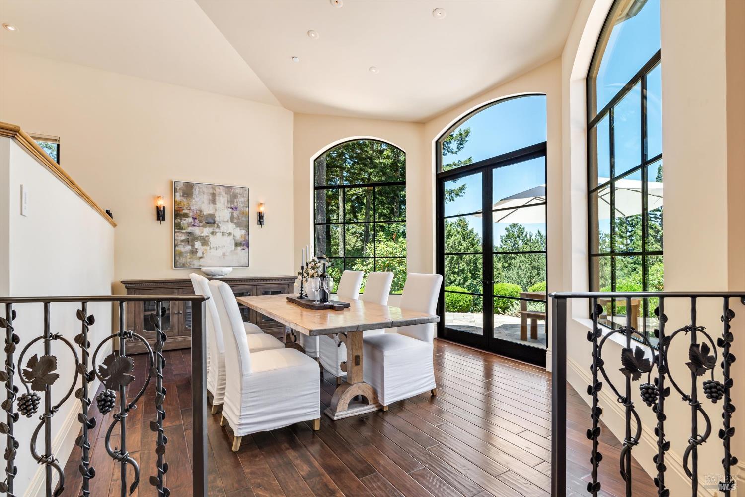 1315 W Dry Creek Road Healdsburg CA 95448