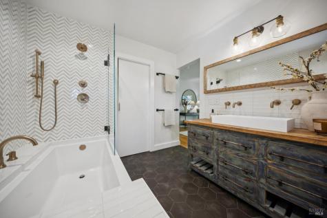 12 Longwood Drive San Rafael CA 94901