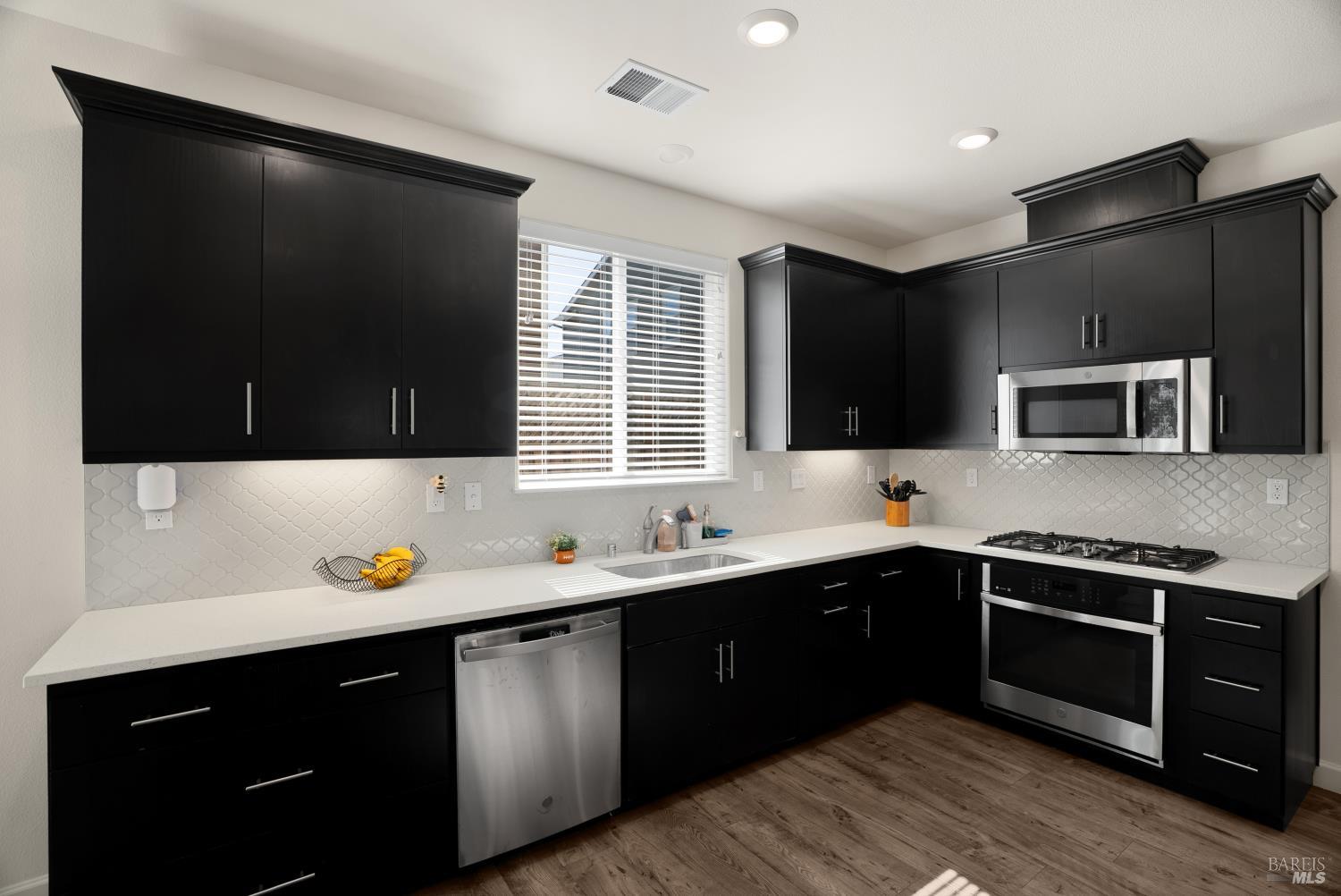 7465 Walker Way Rohnert Park CA 94928