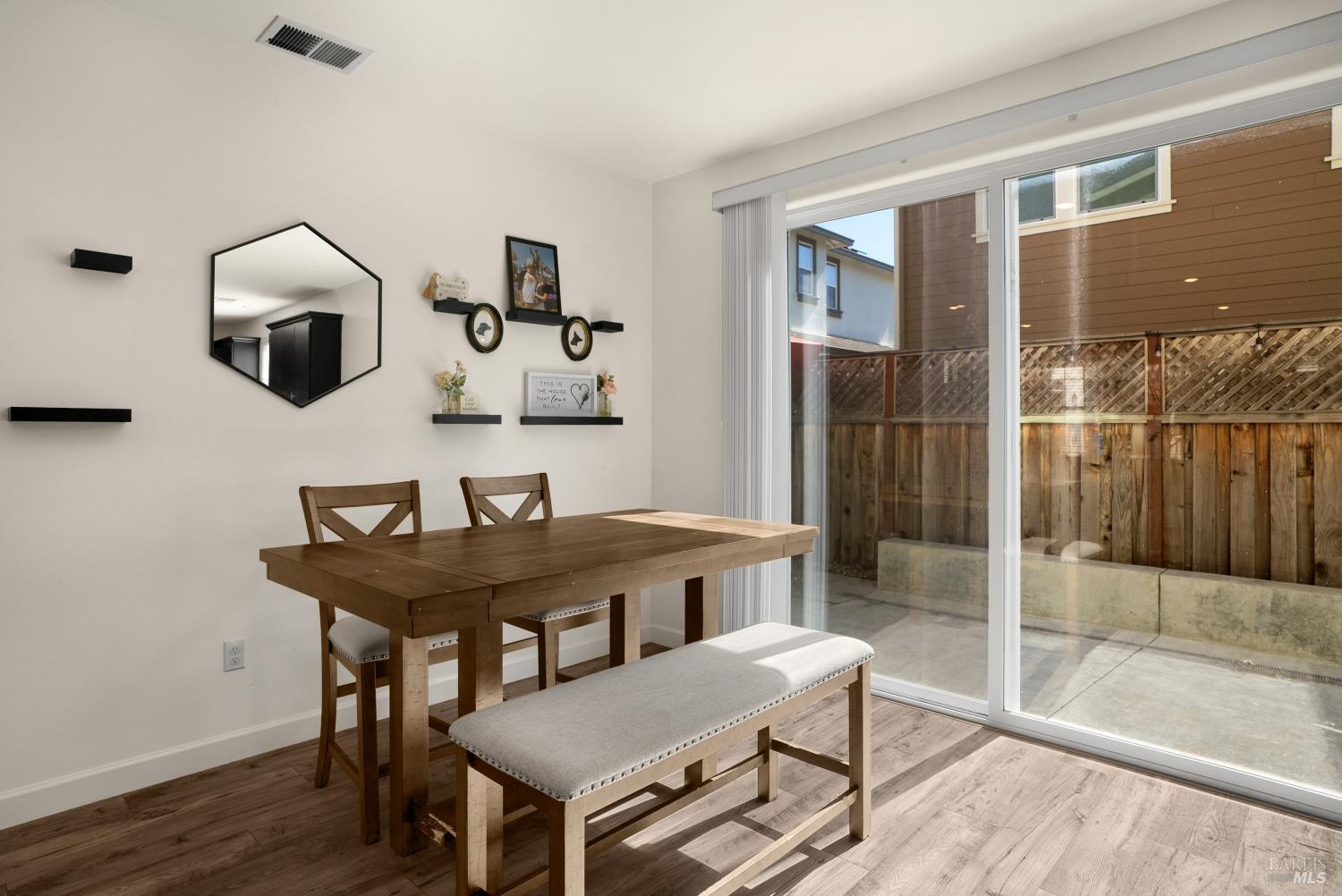 7465 Walker Way Rohnert Park CA 94928
