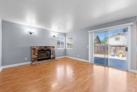 1820 Howard Drive Windsor CA 95492