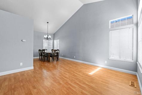 1820 Howard Drive Windsor CA 95492