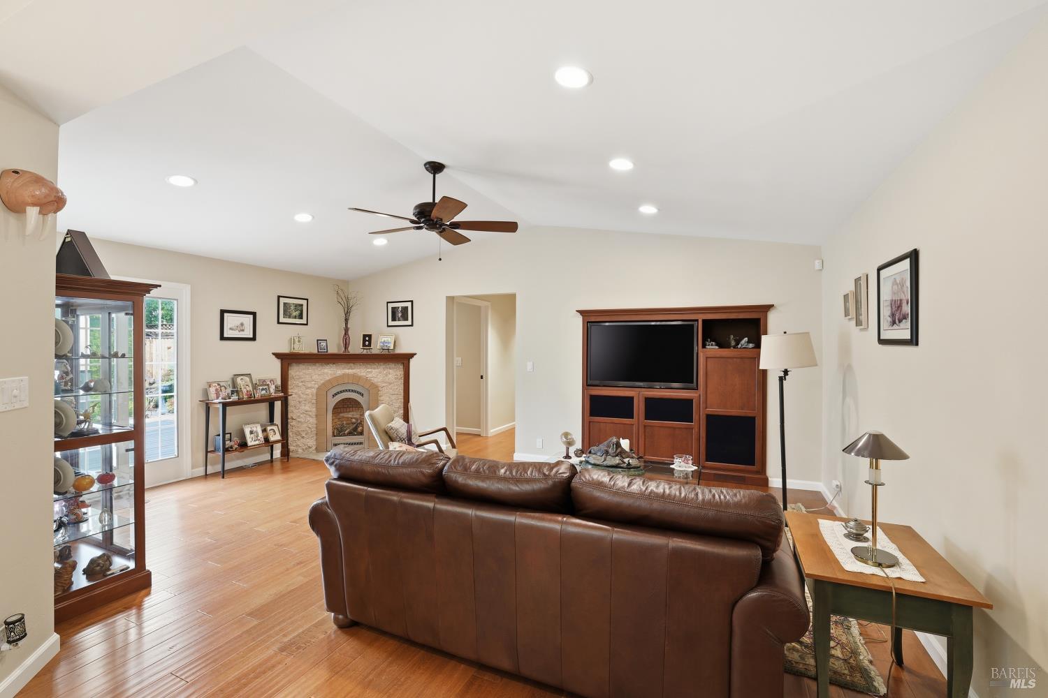 189 El Camino Corto Walnut Creek CA 94596