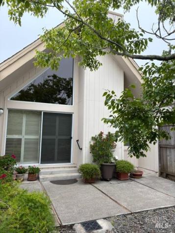 630 Lobelia Court Sonoma CA 95476