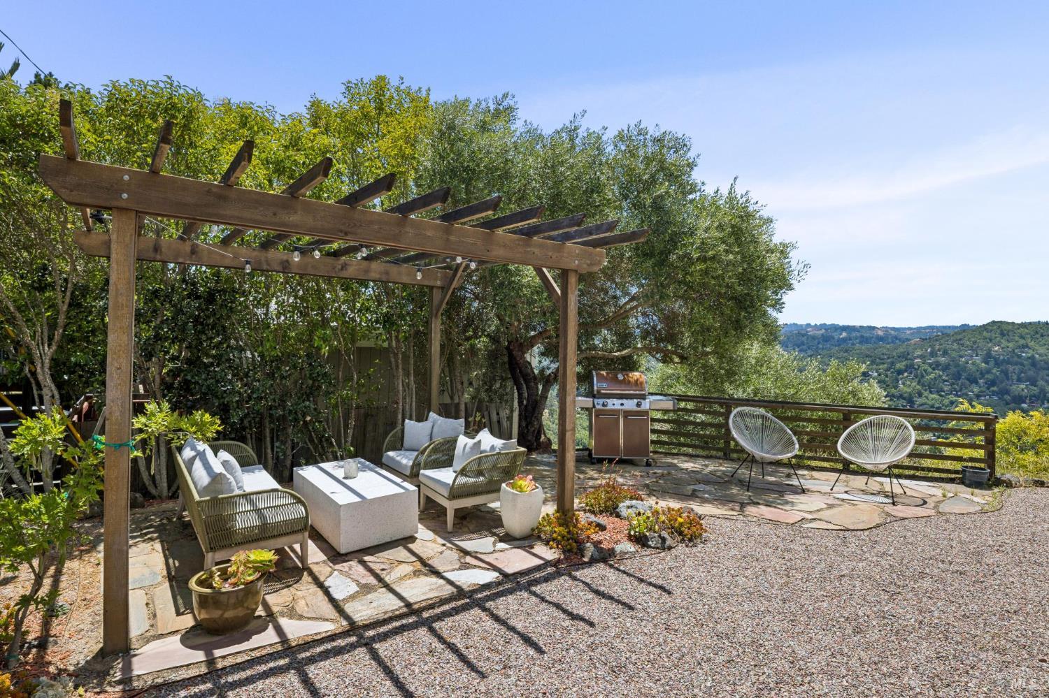 196 Oak Springs Drive San Anselmo CA 94960