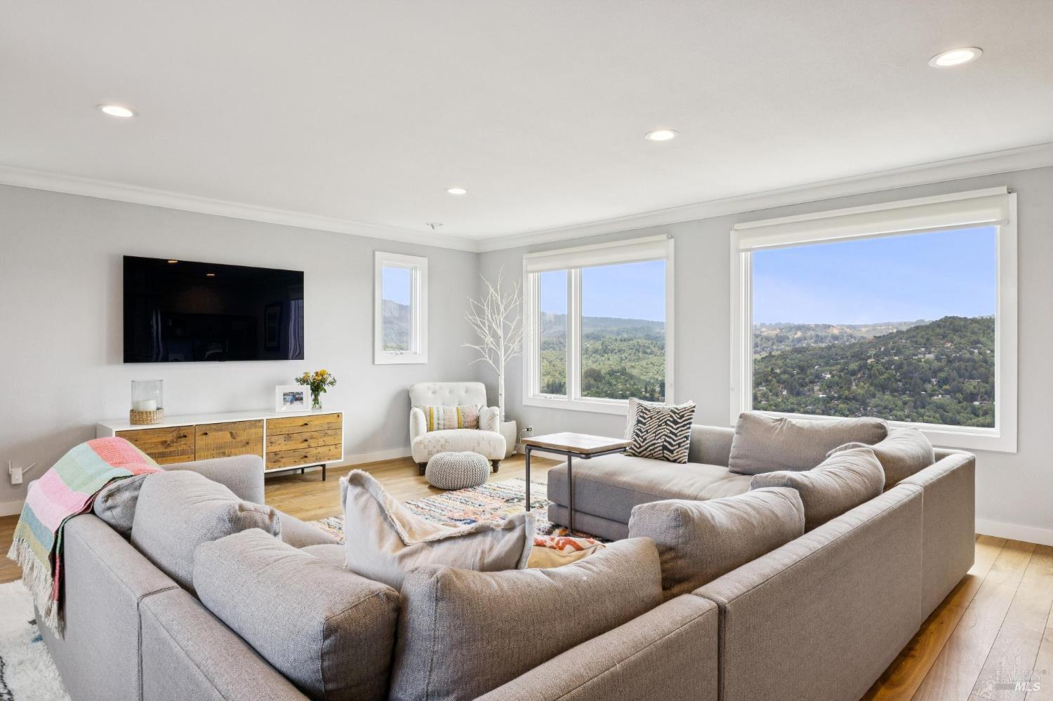 196 Oak Springs Drive San Anselmo CA 94960