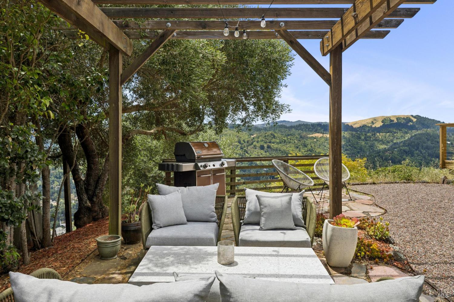 196 Oak Springs Drive San Anselmo CA 94960