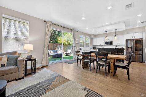 2215-2217 Versaro Drive Santa Rosa CA 95403