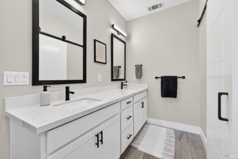2215-2217 Versaro Drive Santa Rosa CA 95403