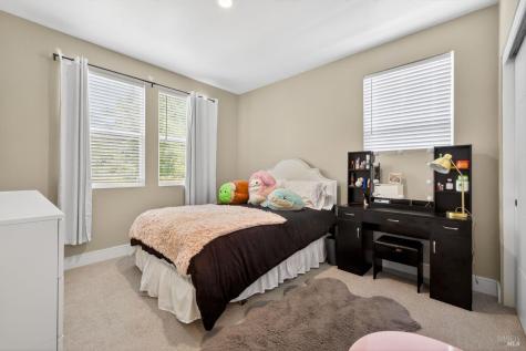 2215-2217 Versaro Drive Santa Rosa CA 95403