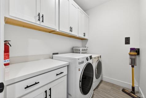 2215-2217 Versaro Drive Santa Rosa CA 95403