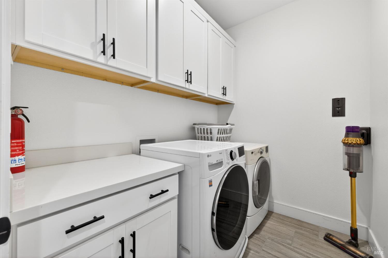 2215-2217 Versaro Drive Santa Rosa CA 95403