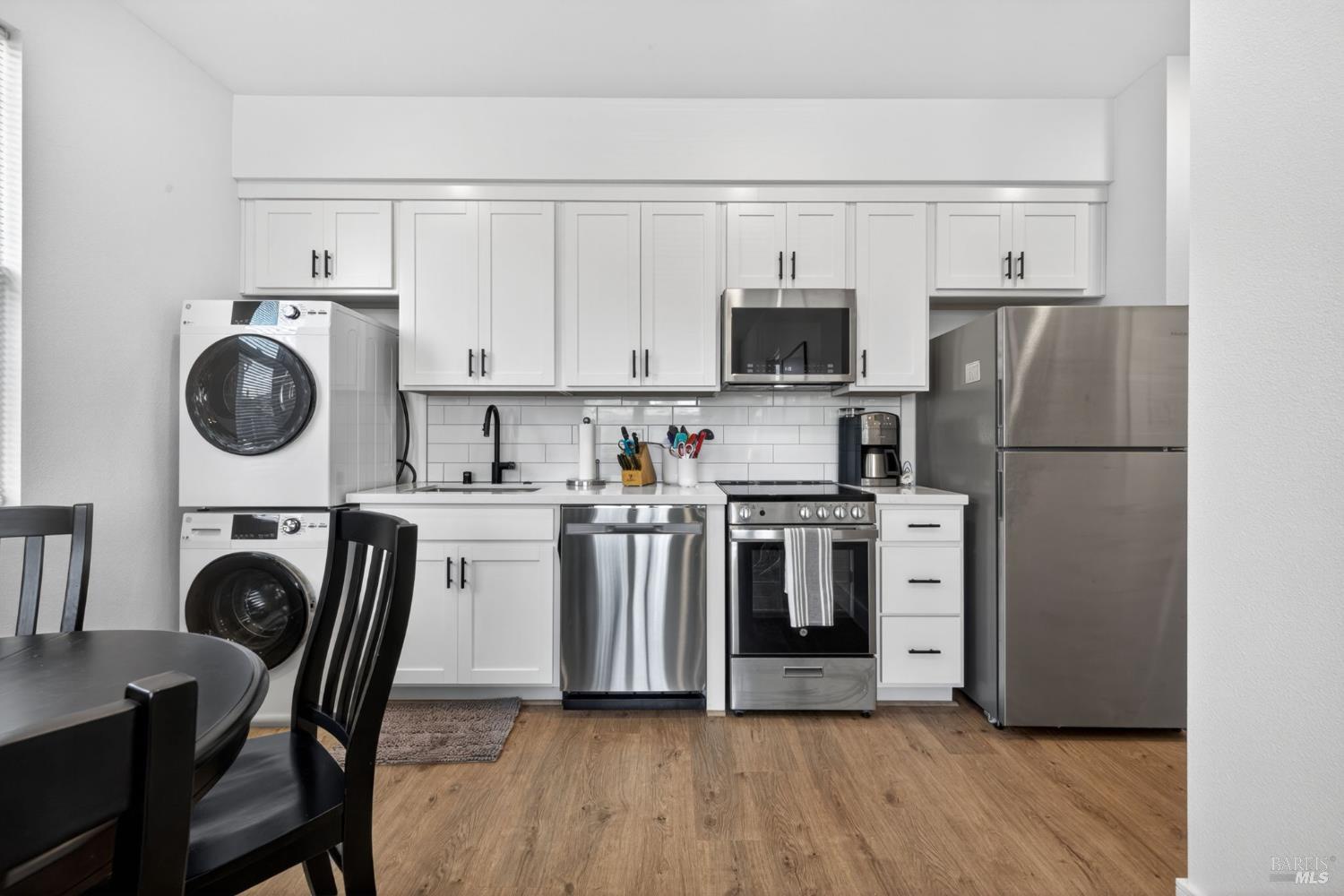 2215-2217 Versaro Drive Santa Rosa CA 95403