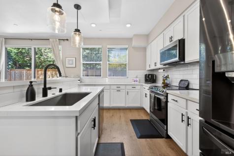 2215-2217 Versaro Drive Santa Rosa CA 95403