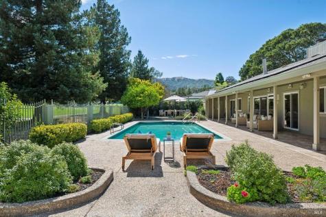 285 Country Club Drive Novato CA 94949