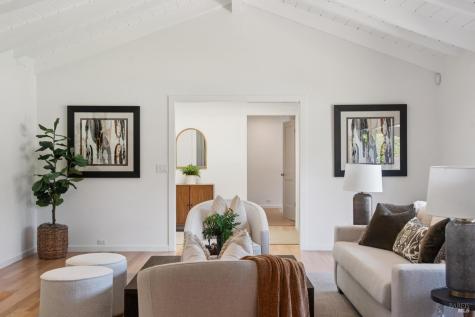 285 Country Club Drive Novato CA 94949