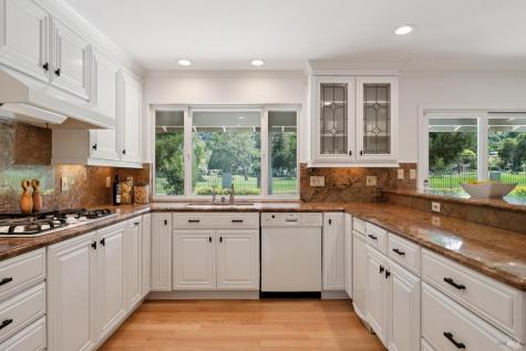 285 Country Club Drive Novato CA 94949
