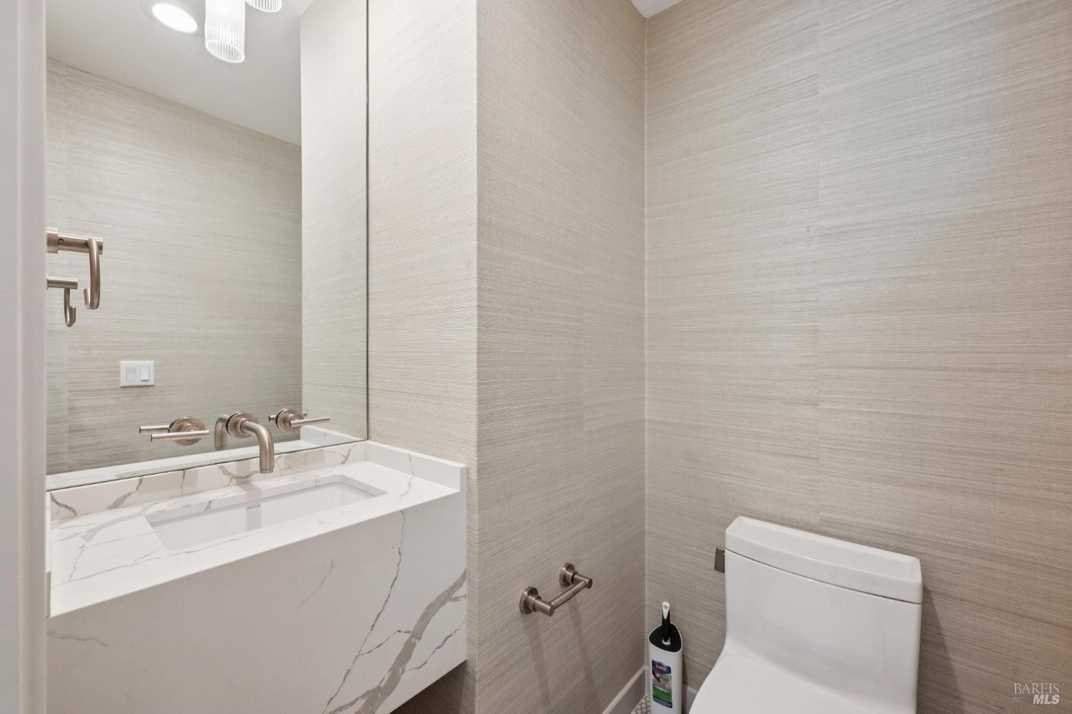 285 Country Club Drive Novato CA 94949