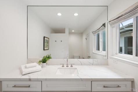 285 Country Club Drive Novato CA 94949