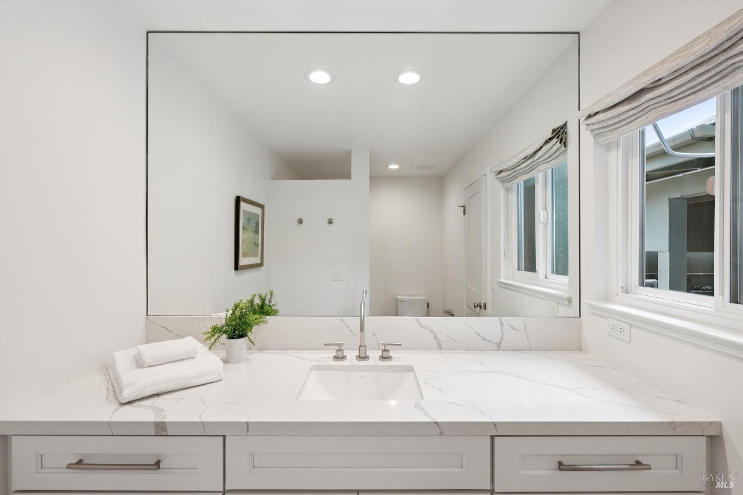 285 Country Club Drive Novato CA 94949