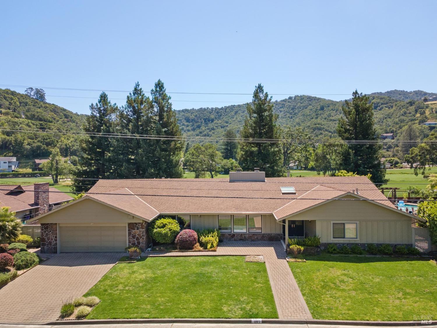 285 Country Club Drive Novato CA 94949