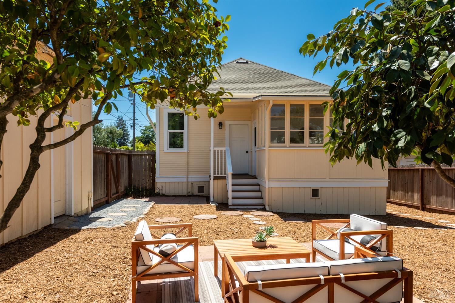 133-135 Sherman Street Healdsburg CA 95448
