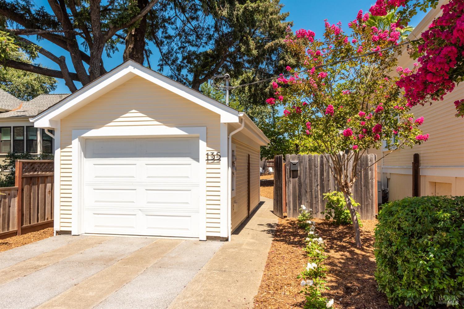 133-135 Sherman Street Healdsburg CA 95448