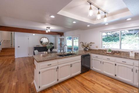 2097 Manzanita Avenue Santa Rosa CA 95404