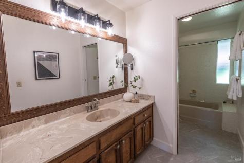 2097 Manzanita Avenue Santa Rosa CA 95404