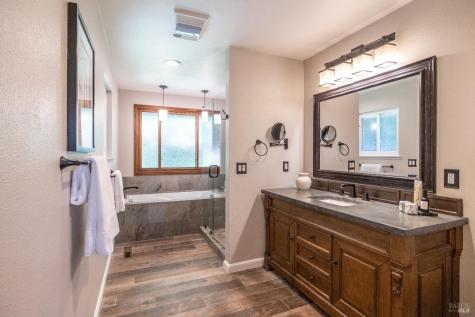 2097 Manzanita Avenue Santa Rosa CA 95404