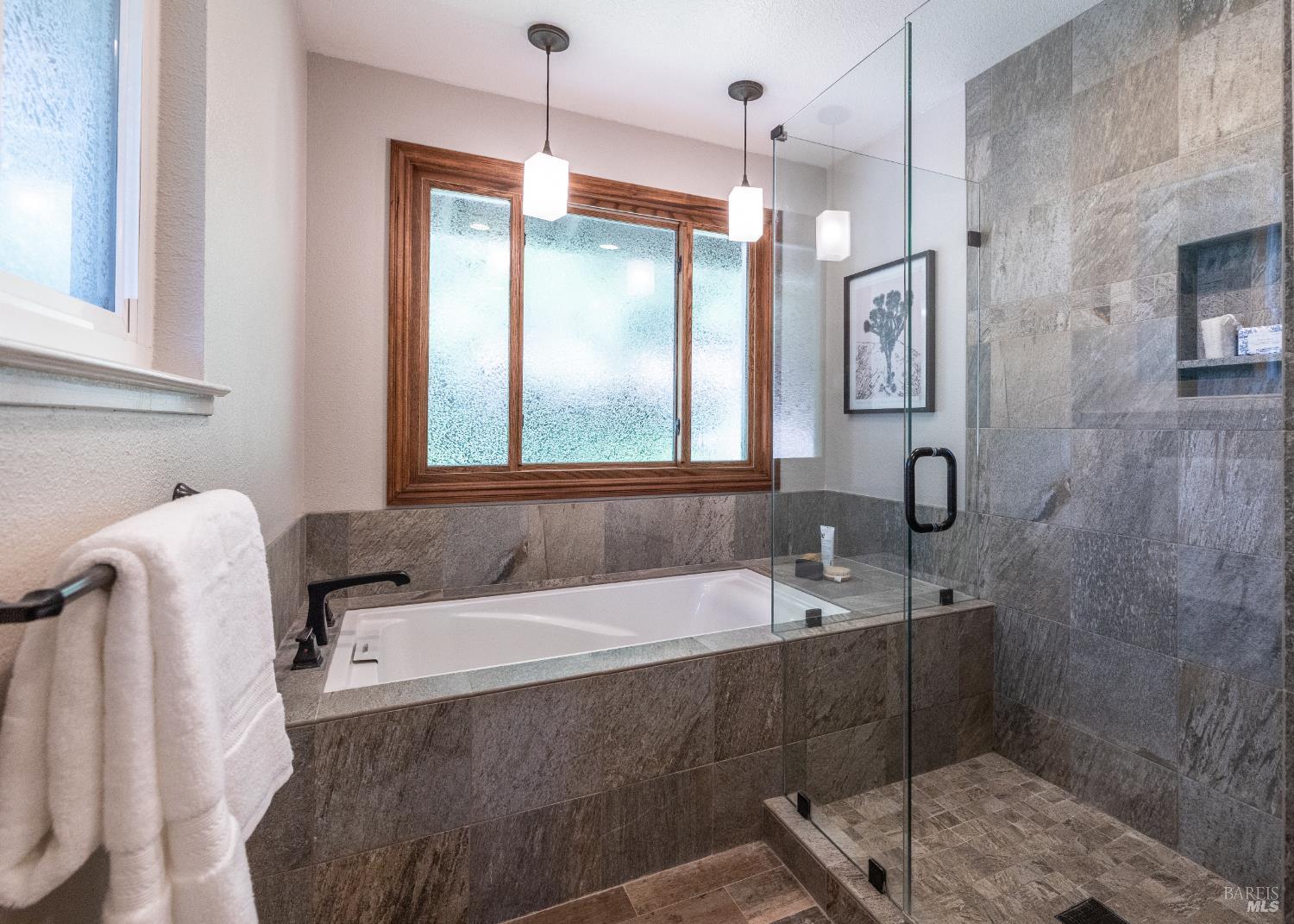 2097 Manzanita Avenue Santa Rosa CA 95404