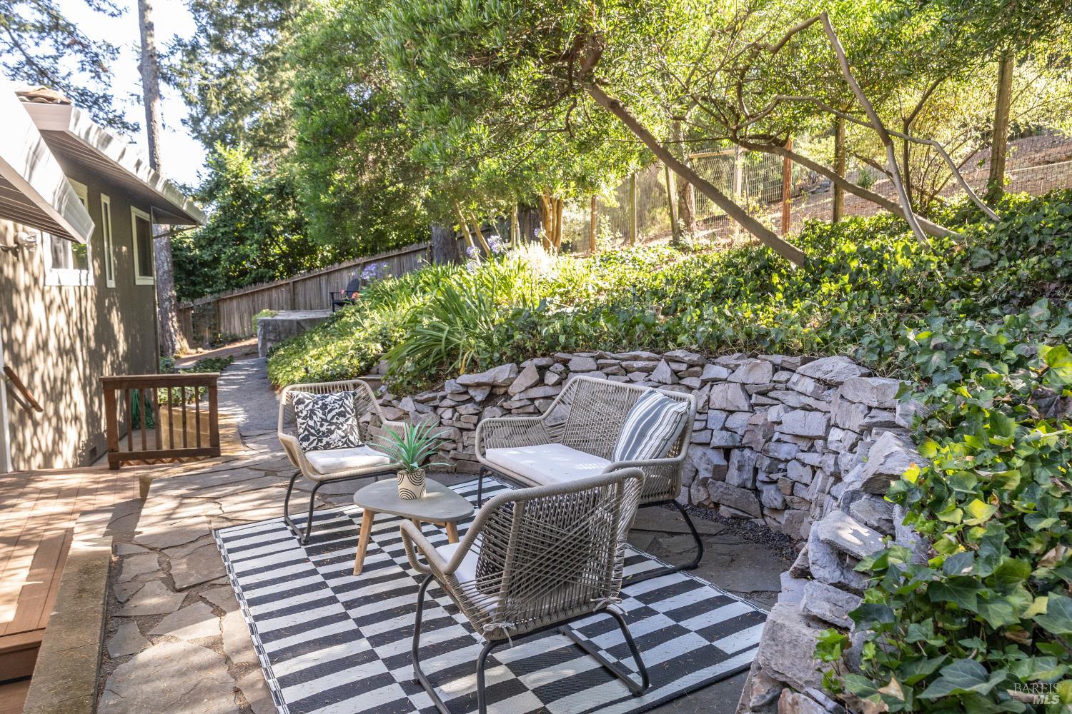 2097 Manzanita Avenue Santa Rosa CA 95404