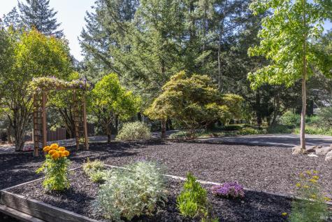 2097 Manzanita Avenue Santa Rosa CA 95404