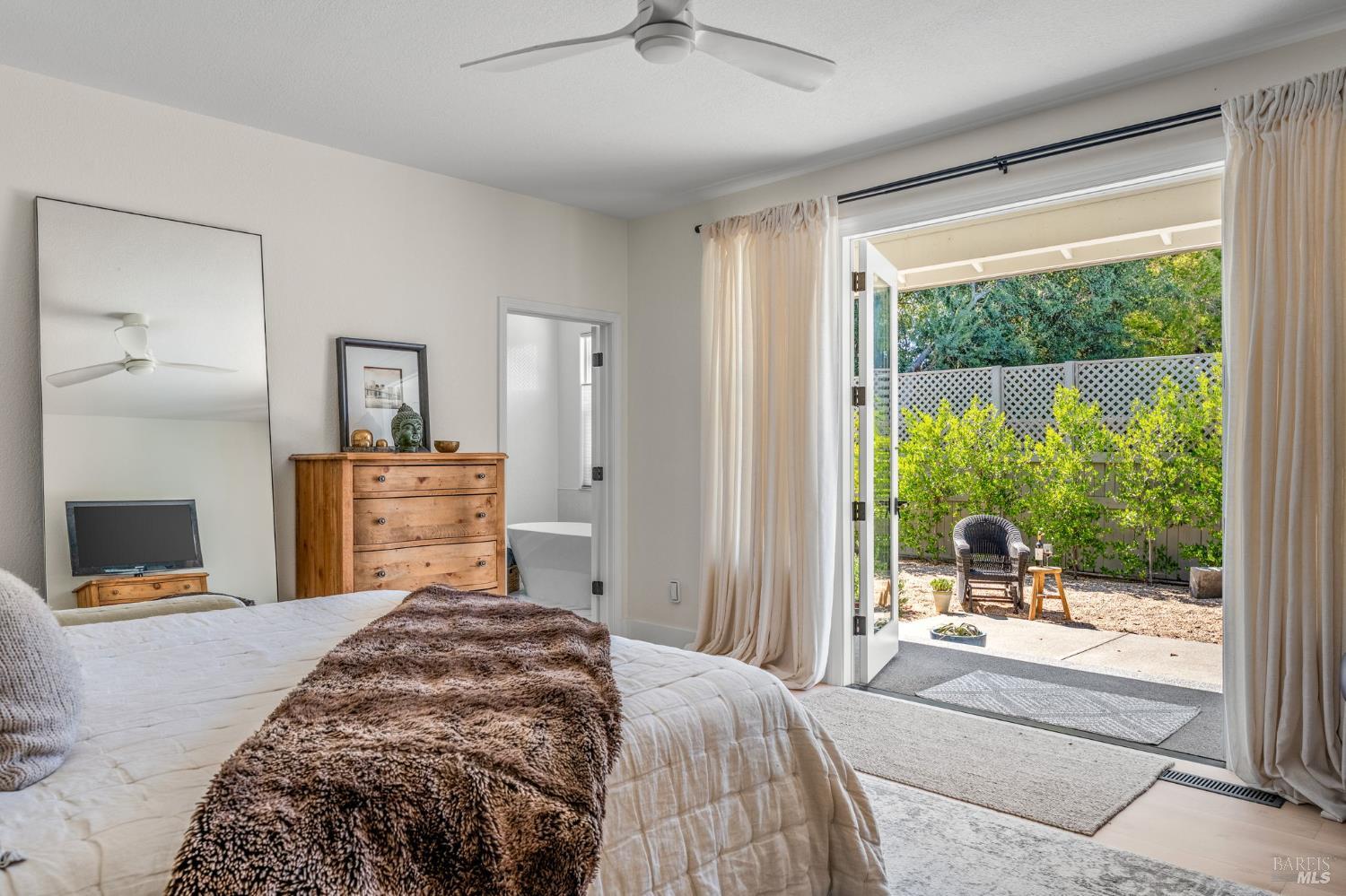 1586 Arrowhead Drive St. Helena CA 94574