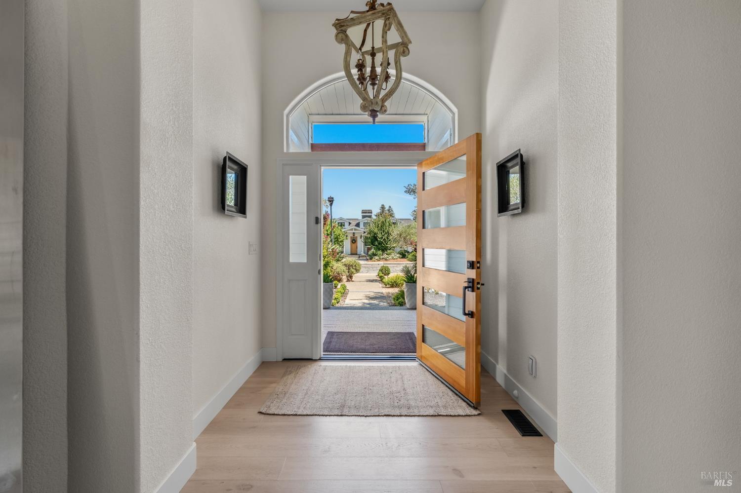 1586 Arrowhead Drive St. Helena CA 94574