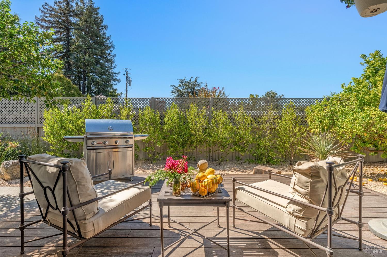 1586 Arrowhead Drive St. Helena CA 94574
